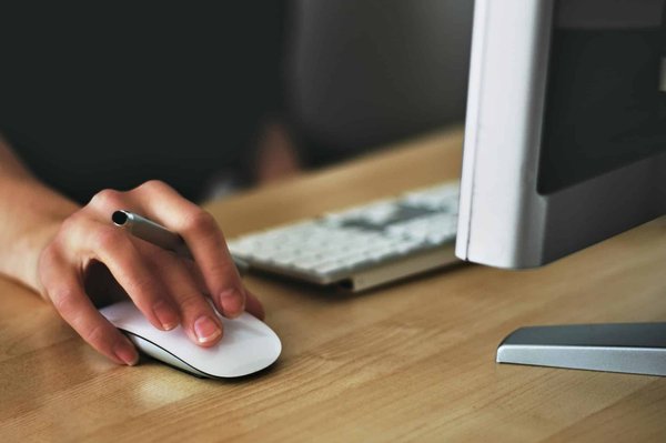 Comment choisir un écran PC avec taux de rafraîchissement élevé pour les joueurs compétitifs ?