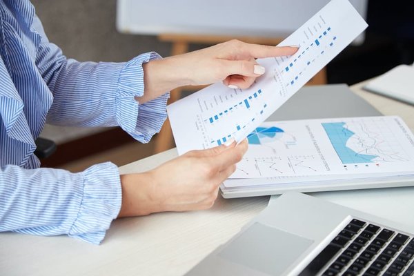 Comment les outils d'analyse de trafic web peuvent-ils aider à comprendre le comportement des utilisateurs ?
