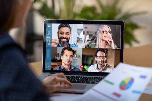 Comment installer et utiliser Zoom sur un HP Pavilion pour des réunions en ligne ?