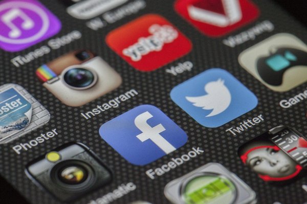 Comment les avancées en matière d'analyse sémantique transforment-elles la recherche d'information sur Internet ?